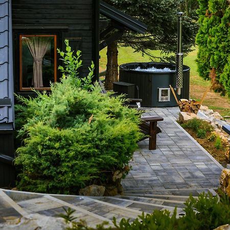 Woodenhouse With Two Apartments Otočac المظهر الخارجي الصورة