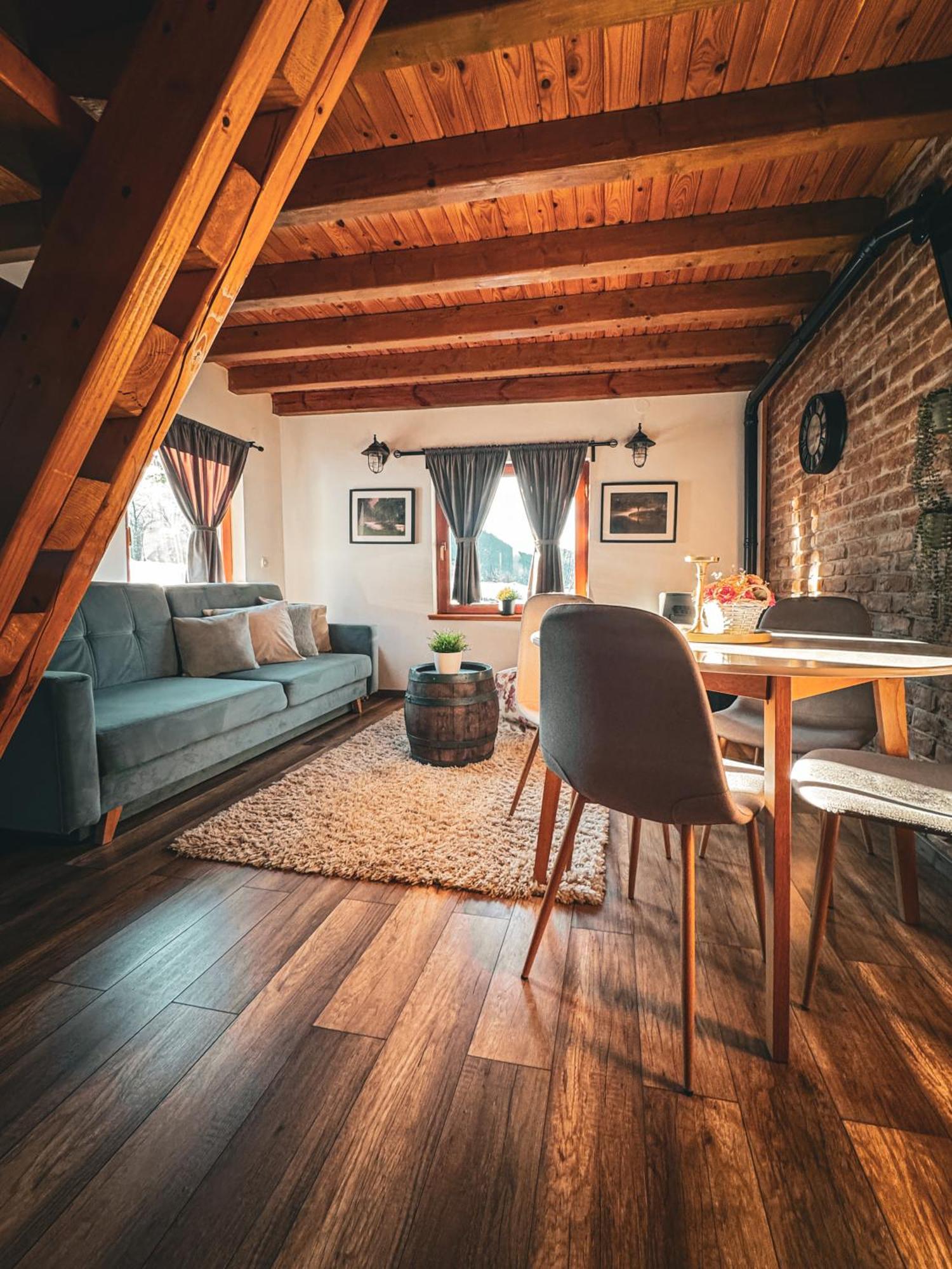 Woodenhouse With Two Apartments Otočac المظهر الخارجي الصورة