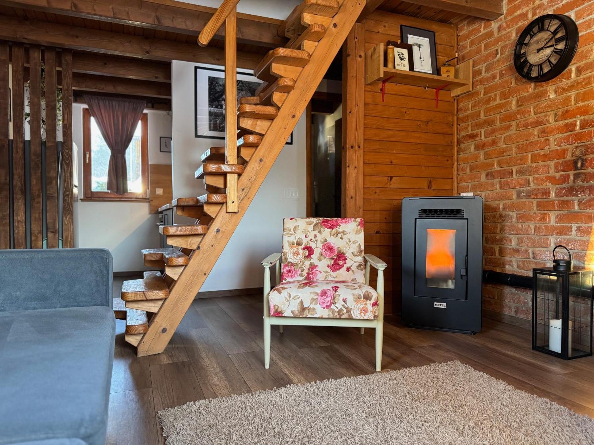 Woodenhouse With Two Apartments Otočac المظهر الخارجي الصورة