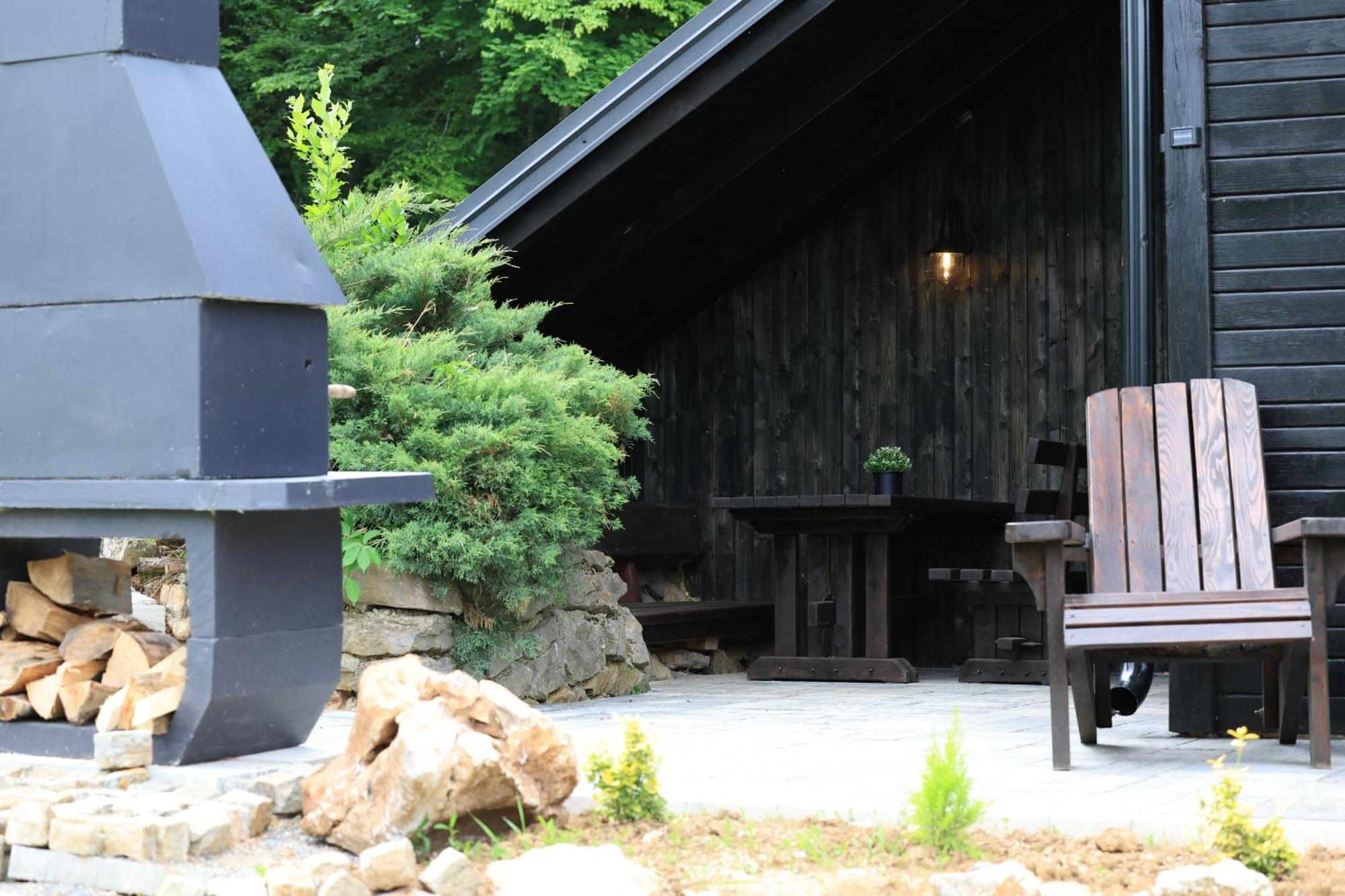 Woodenhouse With Two Apartments Otočac المظهر الخارجي الصورة