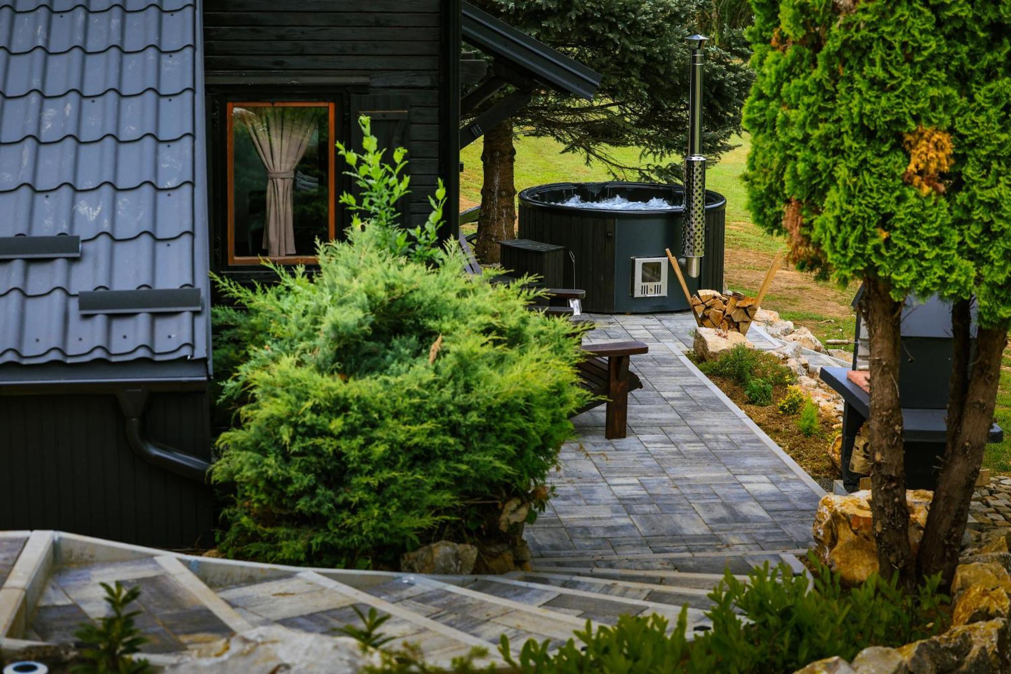 Woodenhouse With Two Apartments Otočac المظهر الخارجي الصورة