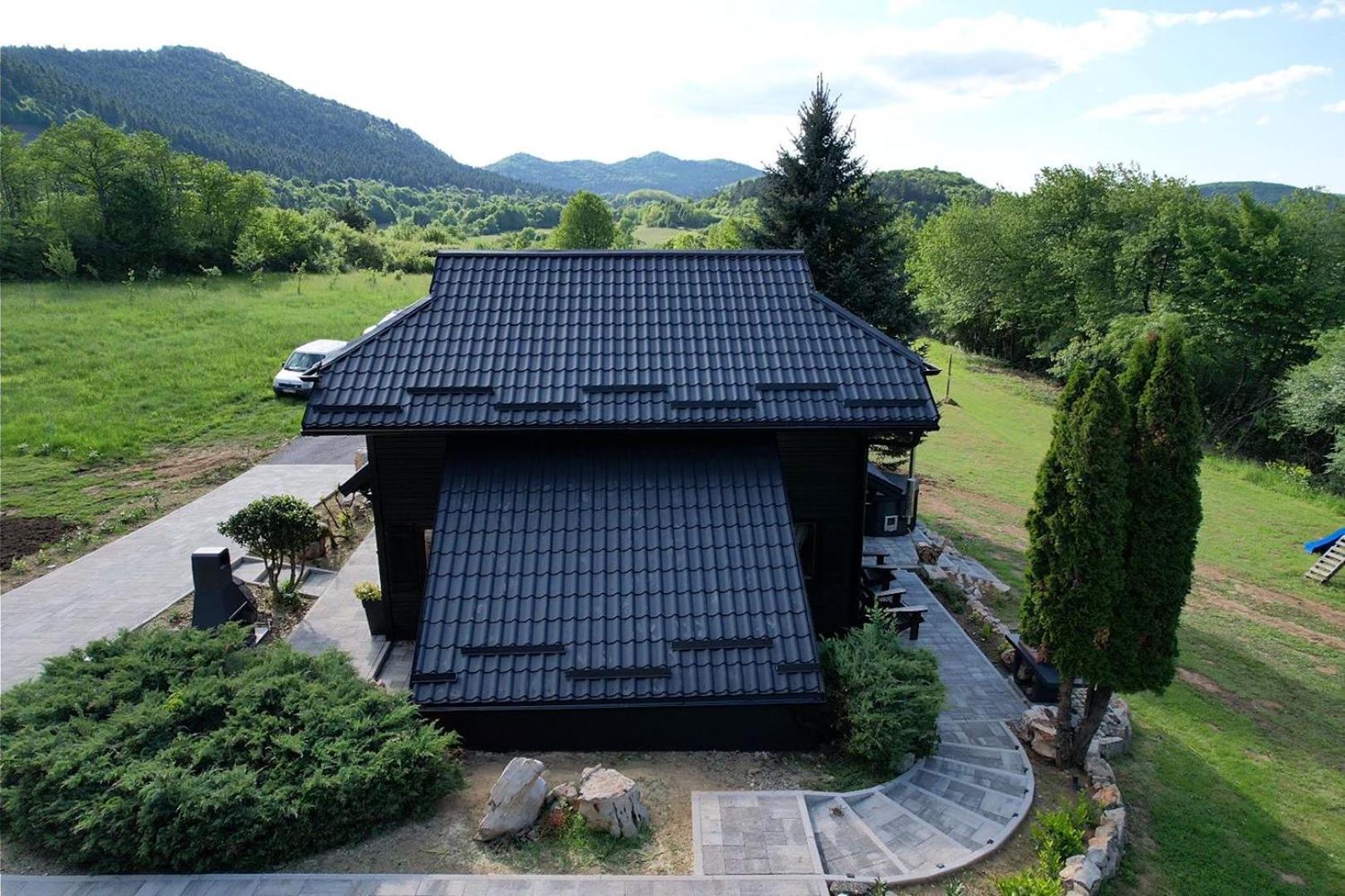 Woodenhouse With Two Apartments Otočac المظهر الخارجي الصورة